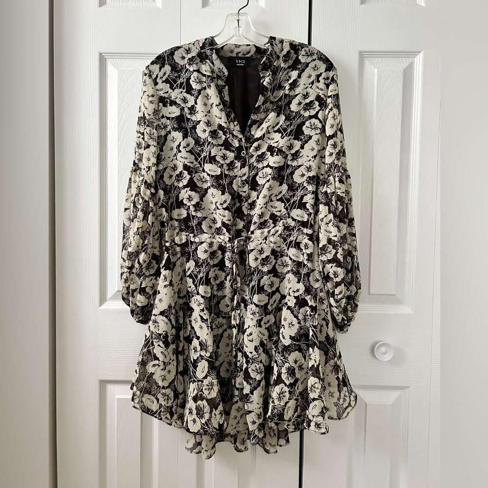 VICI Long Sleeve Black Mini Romper Medium 8/10
